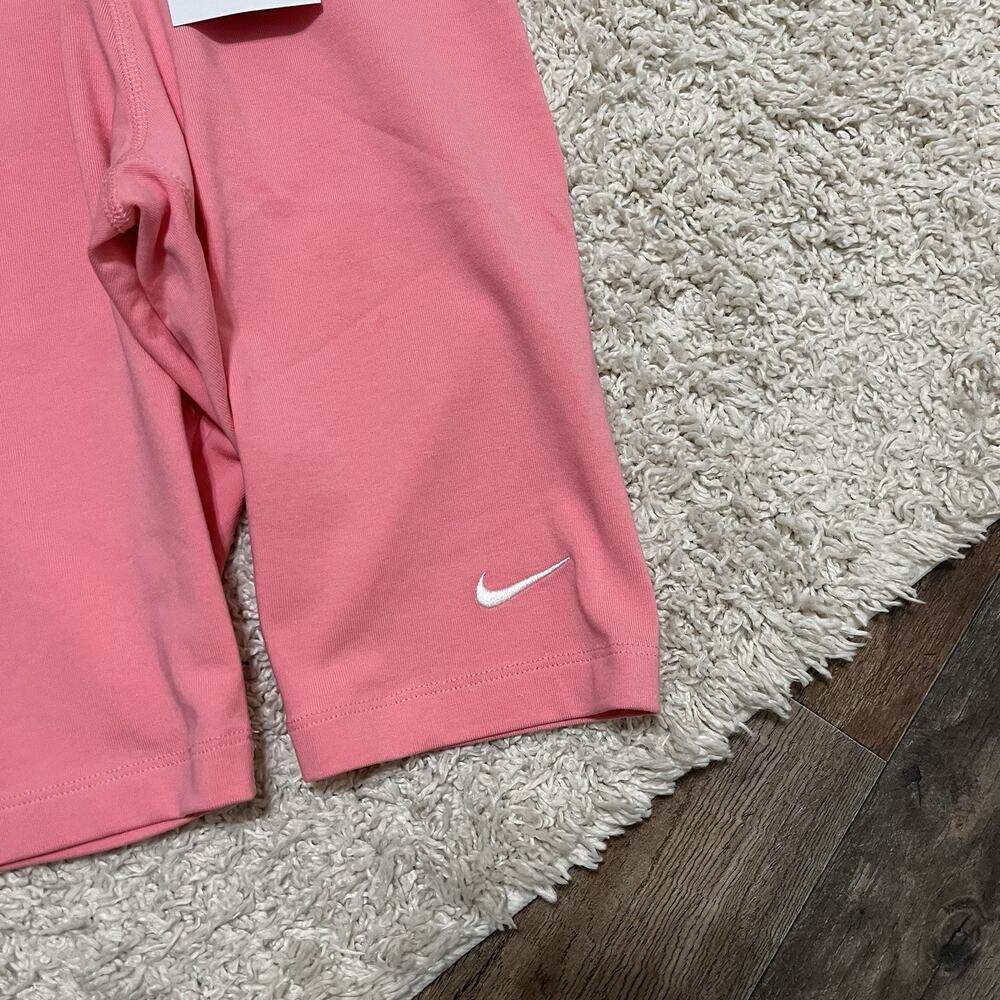 Nike Size XXS Pink White Tight Fit Mid-Rise Biker Shorts NWT - Picture 2 of 7